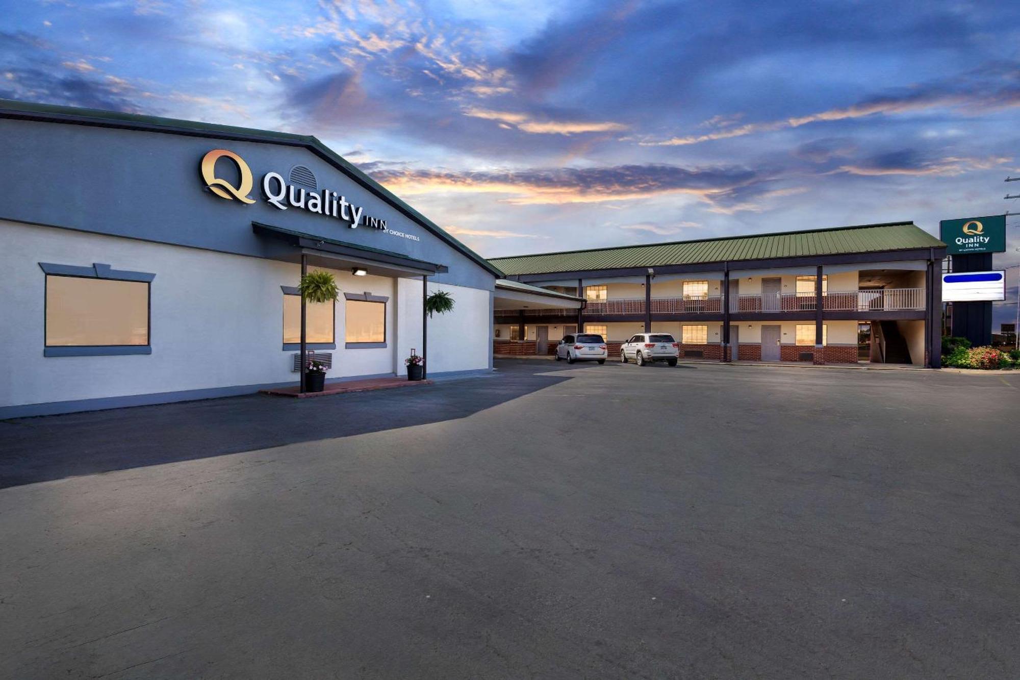 Quality Inn Lawrenceburg エクステリア 写真