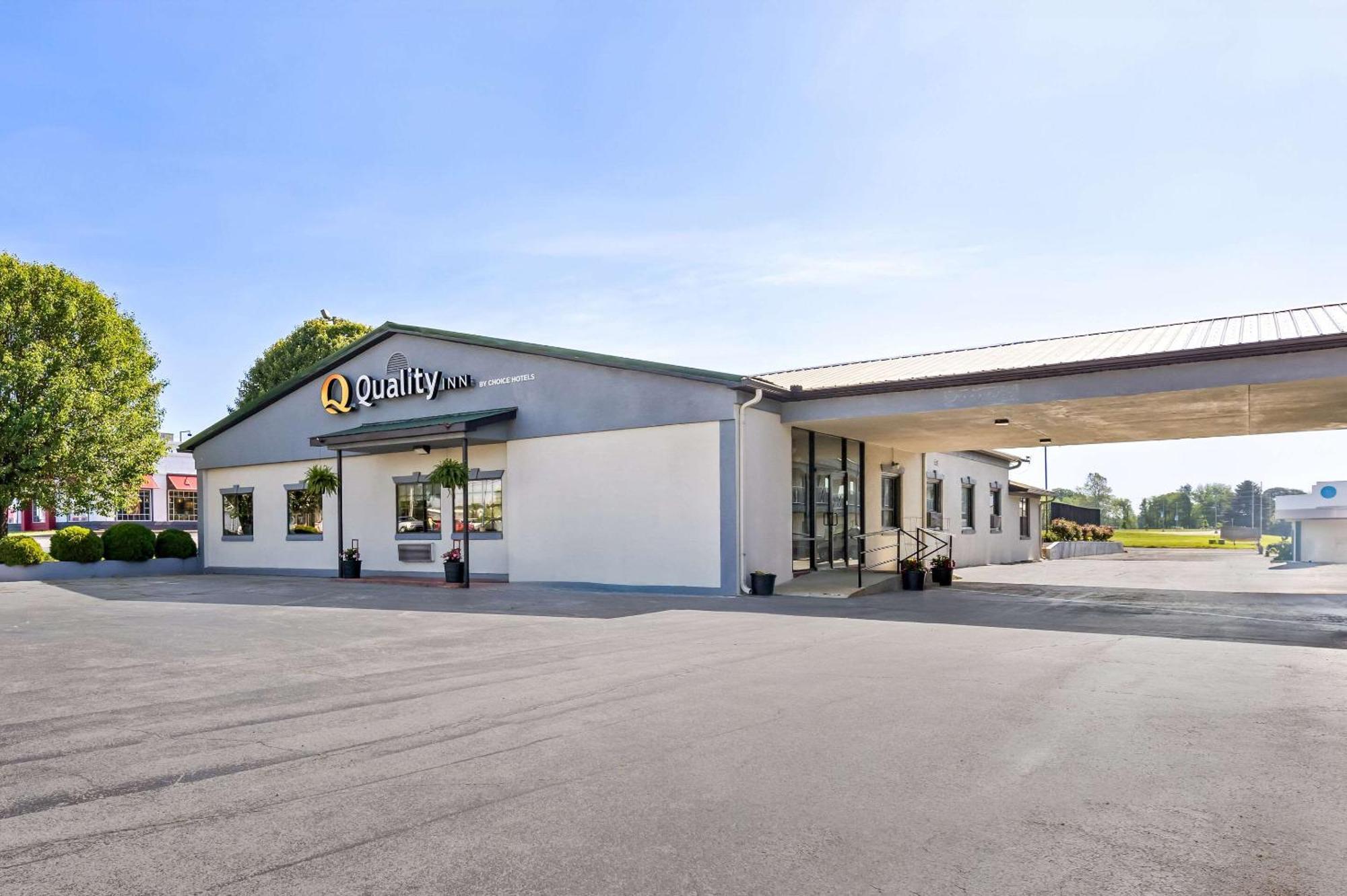 Quality Inn Lawrenceburg エクステリア 写真