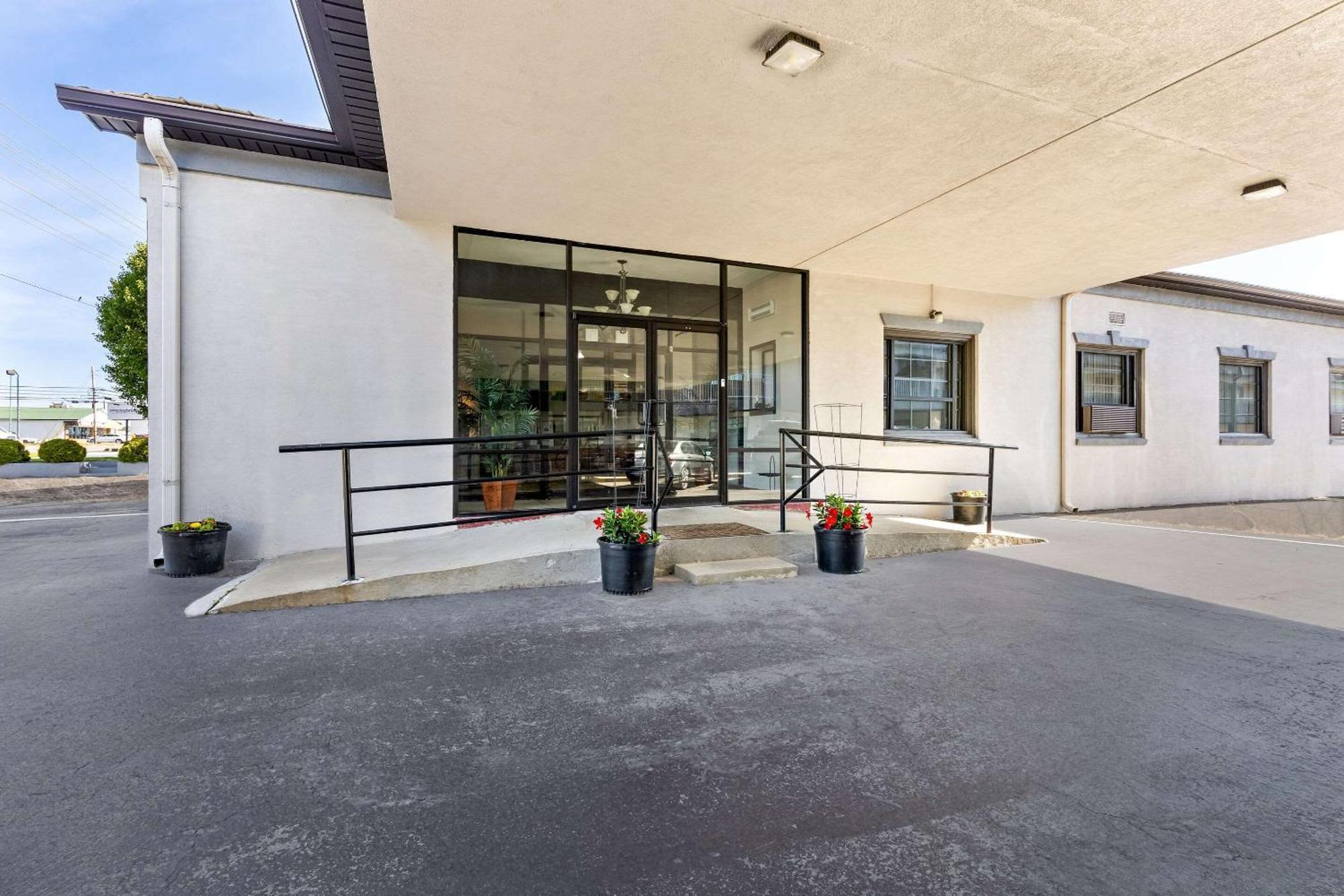 Quality Inn Lawrenceburg エクステリア 写真