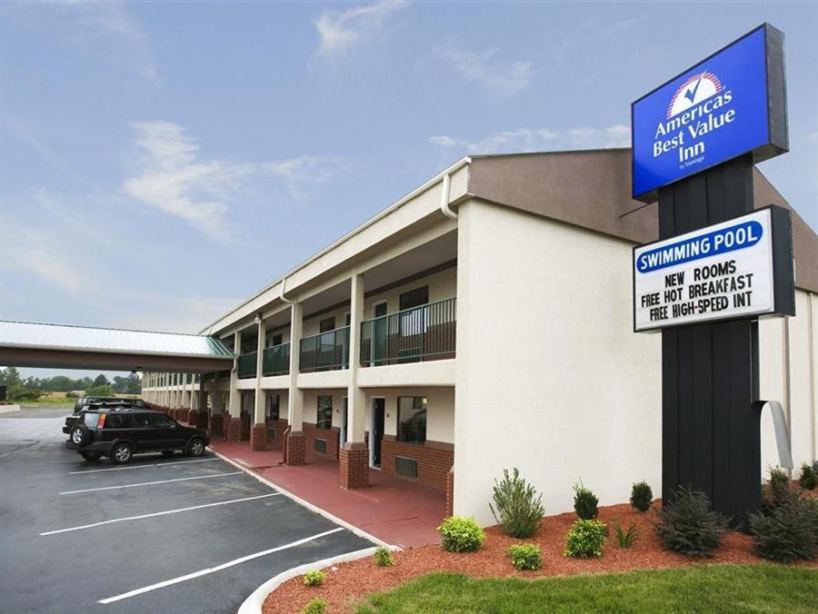 Quality Inn Lawrenceburg エクステリア 写真