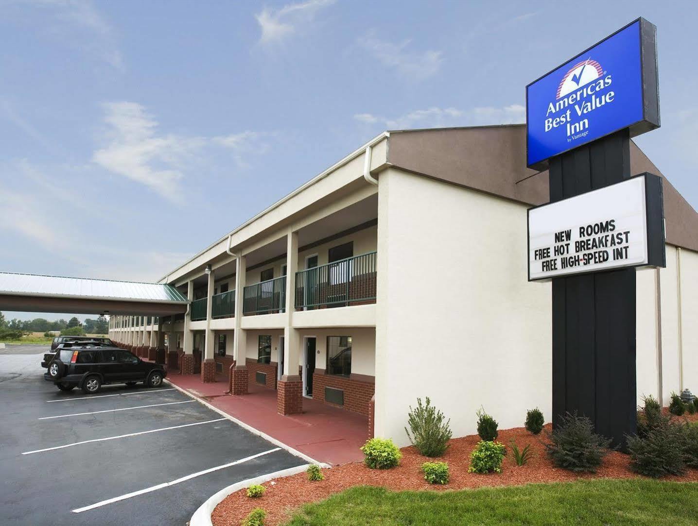 Quality Inn Lawrenceburg エクステリア 写真